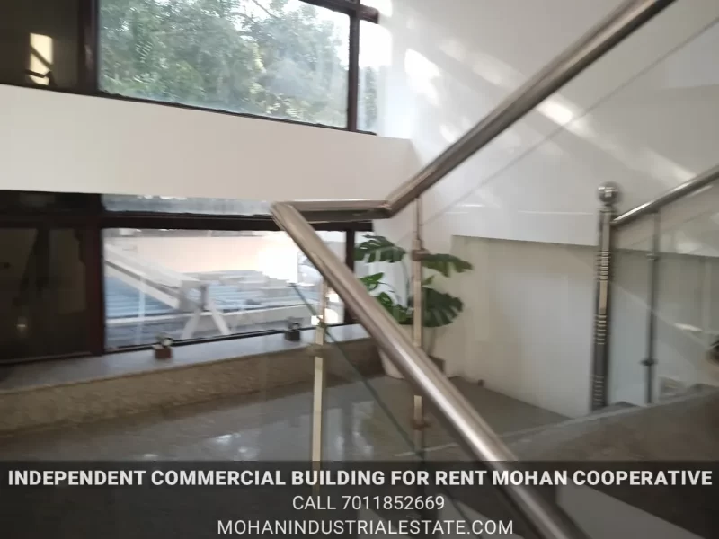 Full floor seating in independent commercial building for rent Mohan Cooperative.